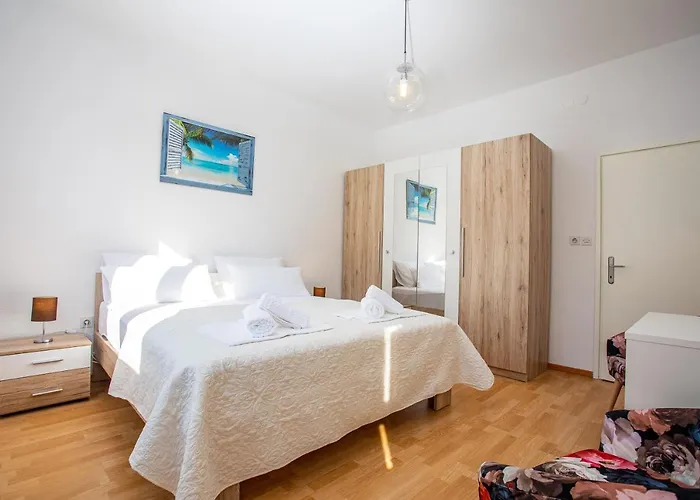 Adisa Apartman
