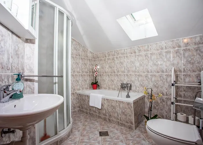 Adisa Apartman