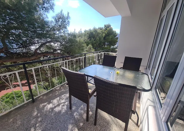 Adisa Apartman *