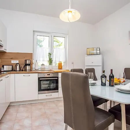 Adisa Apartment Omiš