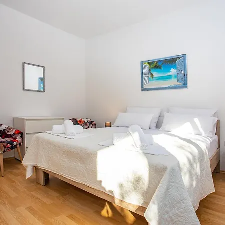 Apartment Adisa Omiš